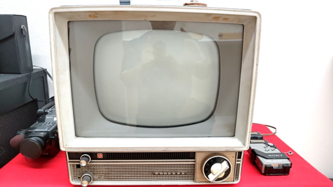 昭和34年製のテレビ（HO記念館所蔵）