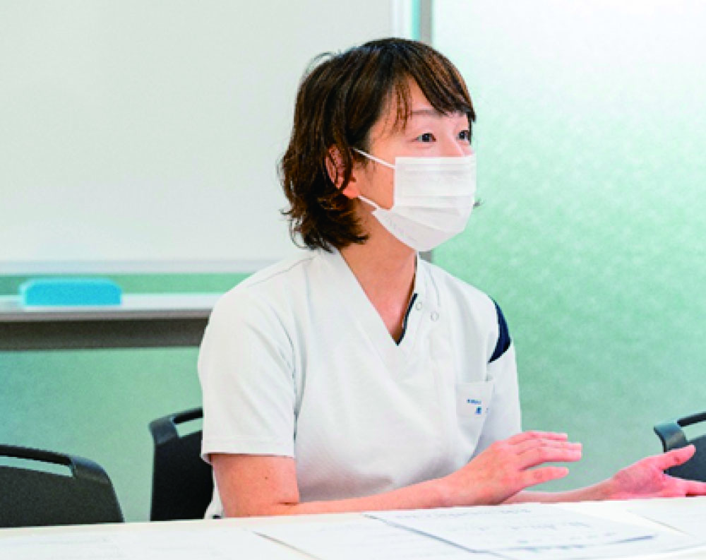 施設外観・スタッフ写真