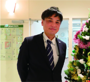 施設外観・スタッフ写真